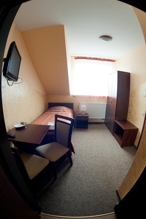 Hotel & Restauracja Okraglak Checiny  Room photo