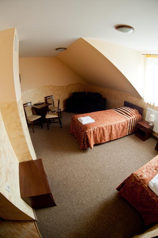 Hotel & Restauracja Okraglak Checiny  Room photo