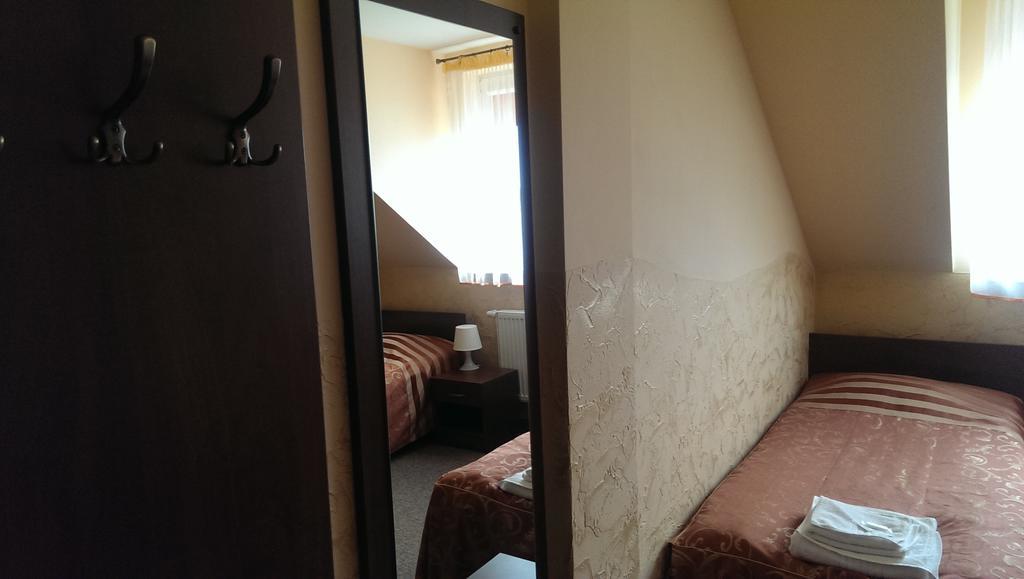 Hotel & Restauracja Okraglak Checiny  Room photo